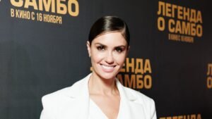 Муцениеце: Цукерберг и Байден - рептилоиды?