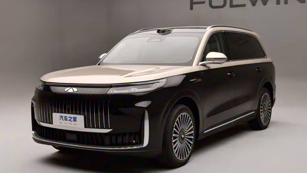 Неделя премьер: Ferrari, Bugatti и Chery на рынке Китая