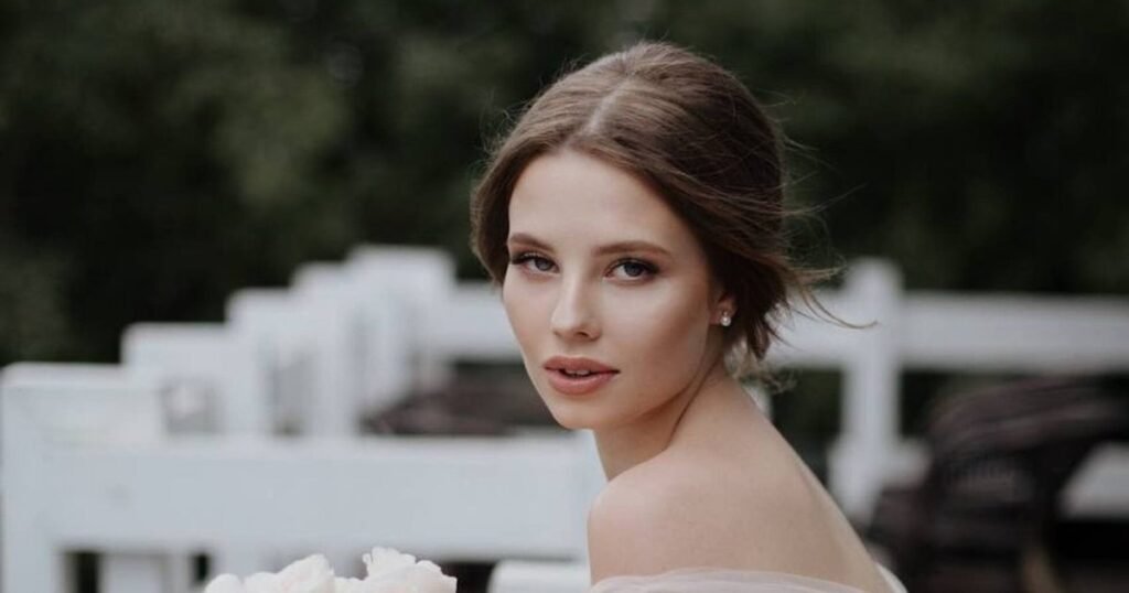 Невестка Валерии поделилась откровенным фото из Китая