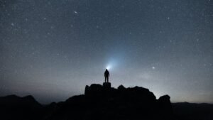 Новый алгоритм для поиска экзопланет提高了 эффективность метода микролинзирования