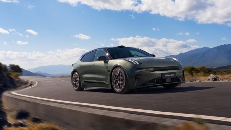 Обновленный Zeekr 001 выходит на российский рынок: цены и характеристики