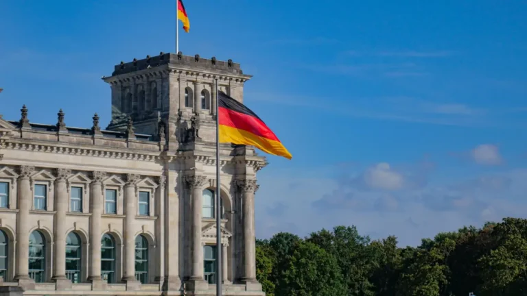 Продажи автомобилей в Германии растут: немцы снова полюбили машины