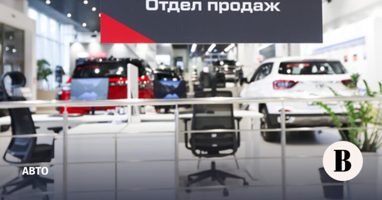 Продажи новых легковых автомобилей в России снизились на 22% в январе-сентябре
