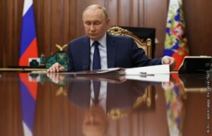 Путин упростил условия уголовного наказания для иноагентов