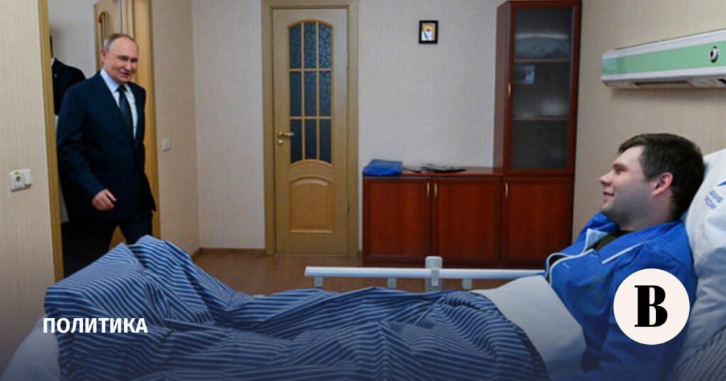 Путин: Все участники СВО на фронте ведут себя героически