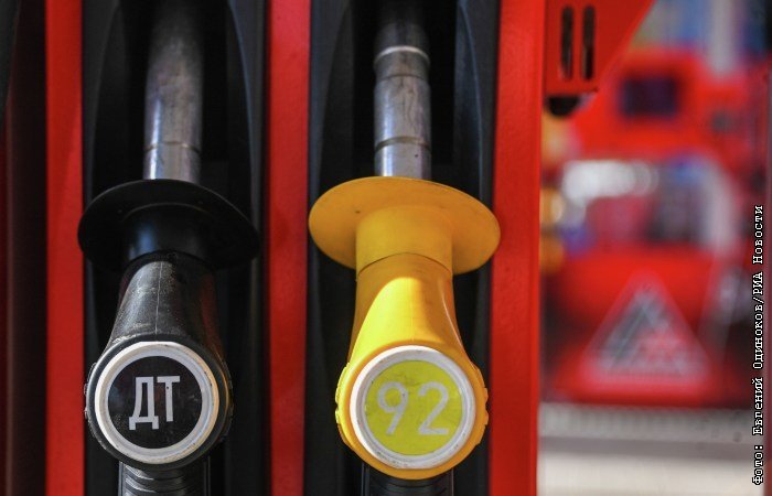 Путин ввел мораторий на обнуление топливного демпфера до мая