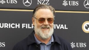 Рассел Кроу поразил фанатов новой внешностью после похудения