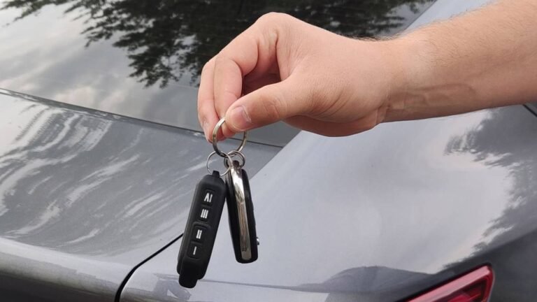 Редкий 'Москвич-412' выставлен на продажу за 1,2 млн рублей