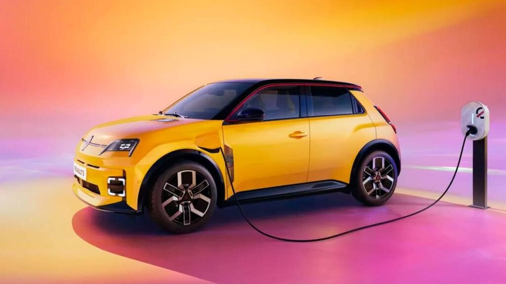 Renault R5 и R4: 500 км на одном заряде к 2027 году