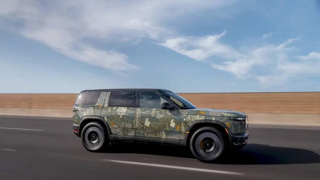 Rivian сокращает сотрудников из-за высоких затрат на электрокары