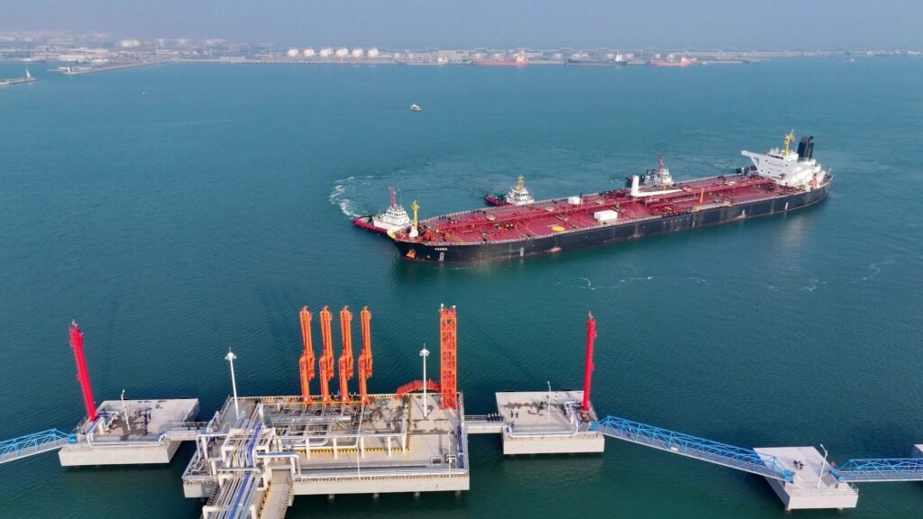 России грозит нефтяной кризис: как санкции США повлияют на «Роснефть» и «Лукойл»