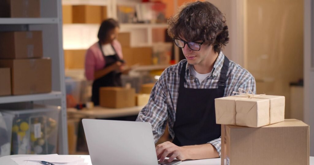 Россиян предупредили о возможных задержках доставки от маркетплейсов