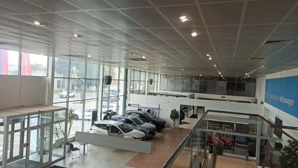 Российский авторынок рванул вверх: продажи автомобилей выросли на 28%