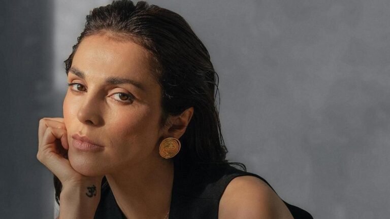 Сати Казанова стала студенткой в 43 года: пример для подражания