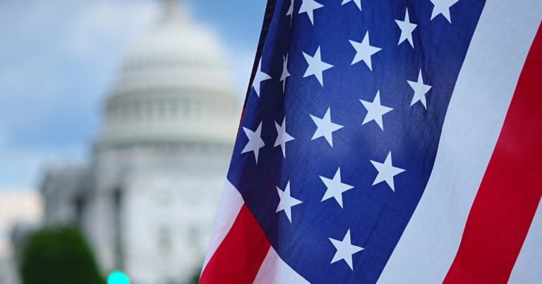 Шатдаун в США: ущерб может достигнуть $15 млрд в день