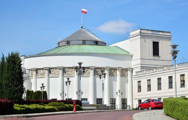 Скандал в польском парламенте из-за фигуранта дела «Северных потоков»