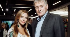 Татьяна Навка трогательно поздравила Дмитрия Пескова с 58-летием