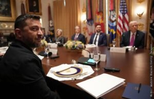 Трамп призвал Зеленского к уступкам России на встрече в Белом доме