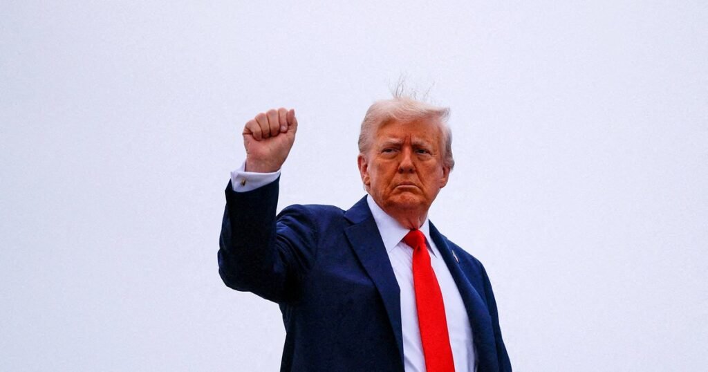 Трамп заявил, что США стали богатейшей страной мира благодаря пошлинам