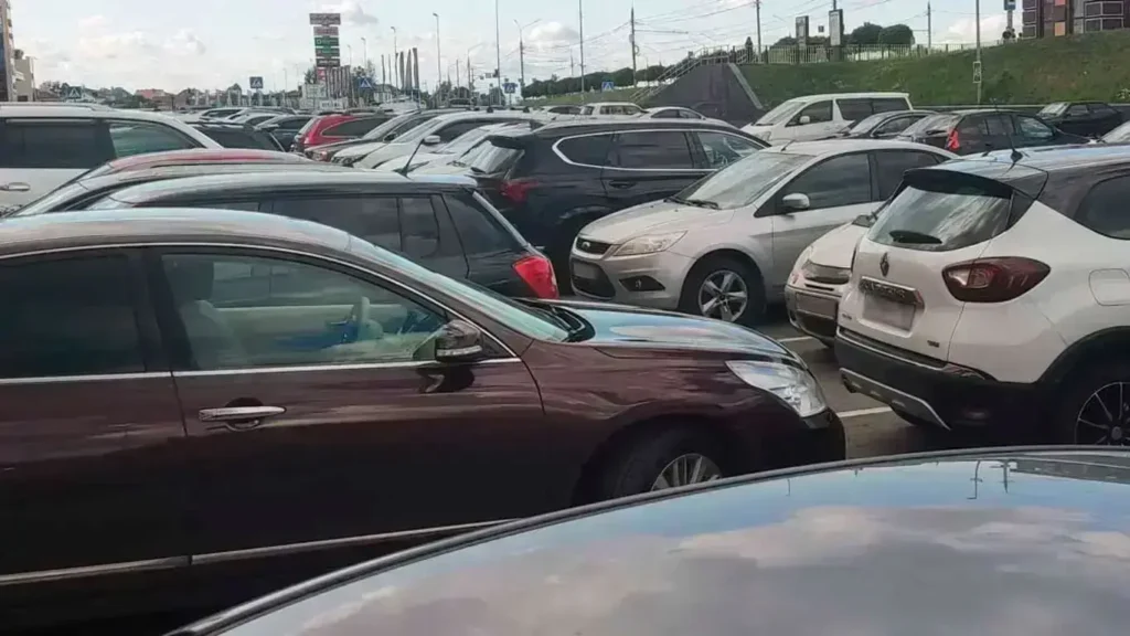 Трудно продаваемые автомобили: какие модели долго ищут покупателя