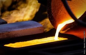 Цена золота достигла исторического максимума, превысив $4240