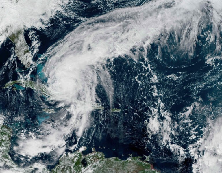 Ураган «Мелисса» принес смерть и разрушения в Карибский регион