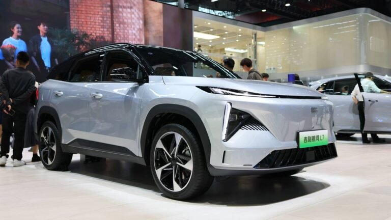 В России сертифицирован Geely Galaxy Starship7: 1000 км без дозаправки