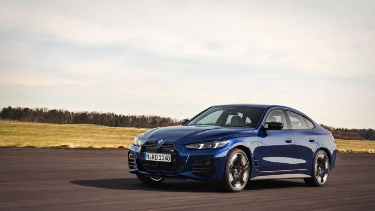 В Россию вернулся BMW M440i xDrive: 374 л.с. и цена 13,5 млн рублей