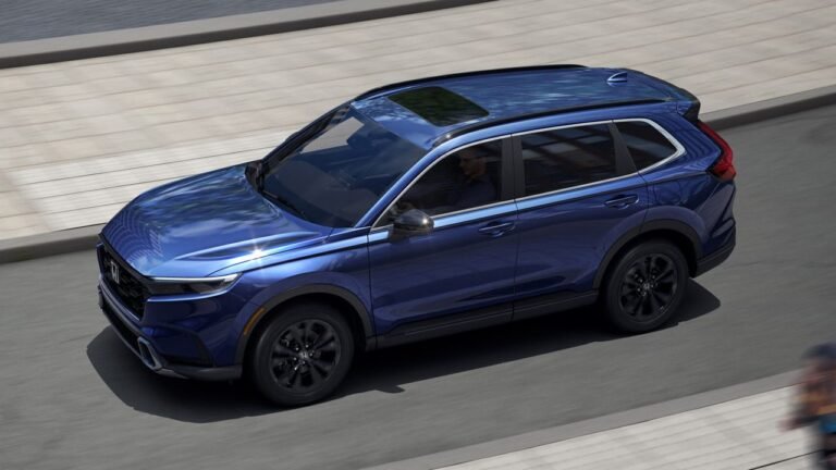 В Россию вернулся Honda CR-V: цены и комплектации