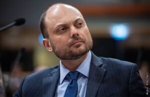 Владимир Кара-Мурза объявлен в розыск после помилования