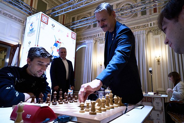 Восьмой тур Суперфинала завершен: новые insights от Михаила Шерешевского