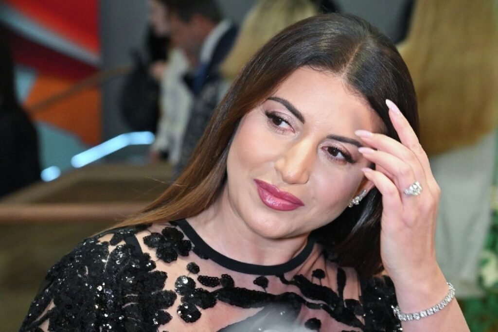 Жасмин стала бабушкой: певица объявила о рождении внука