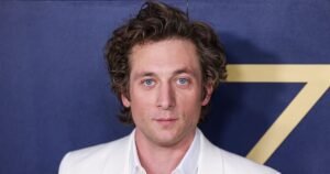 Звезда «Бесстыжих» Джереми Аллен Уайт стал лицом Calvin Klein