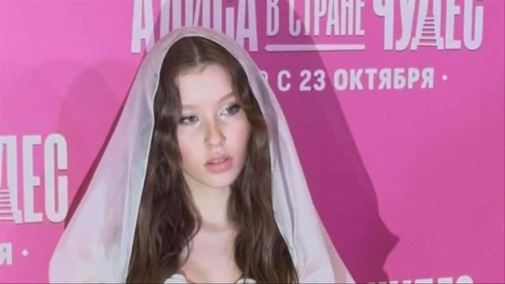 Звездные гости на премьере: «Алиса в стране чудес» от StarHit