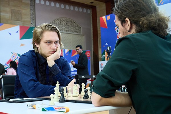 Алексей Гребнев вышел в четвертый круг Кубка мира ФИДЕ