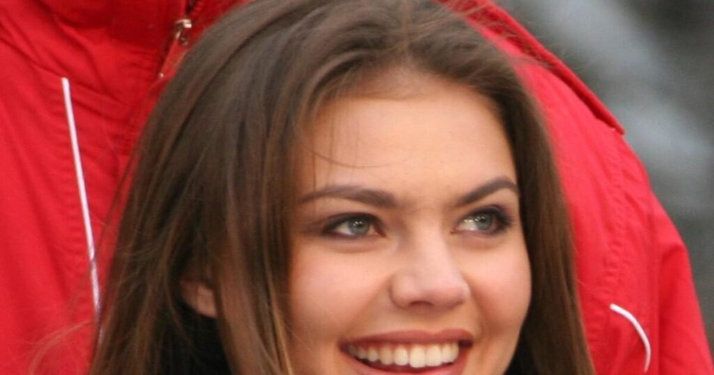 Алина Кабаева без макияжа: естественность в 42 года