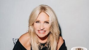 Алла Крутая представила новую книгу «Время поздних надежд»