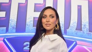 Алсу готовится к выступлению с сыном Рафаэлем