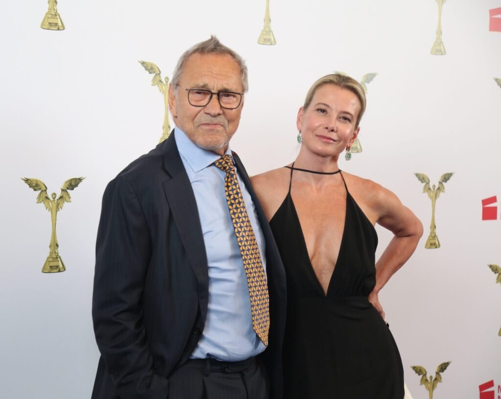 Андрей Кончаловский и Юлия Высоцкая удочерили четырехлетнюю девочку