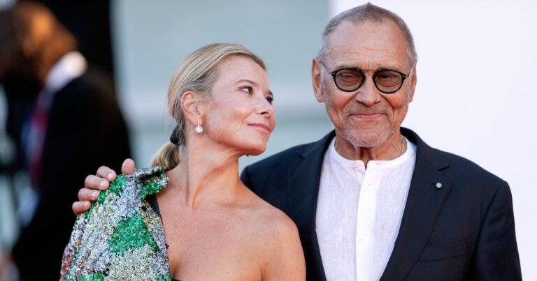 Андрей Кончаловский и Юлия Высоцкая удочерили четырехлетнюю девочку