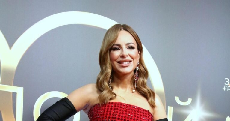 Ани Лорак: дочь взрослеет и хочет быть женственной