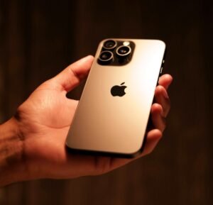 Apple ждут глобальные изменения: Презентация iPhone изменится, а Тим Кук уйдет с поста CEO