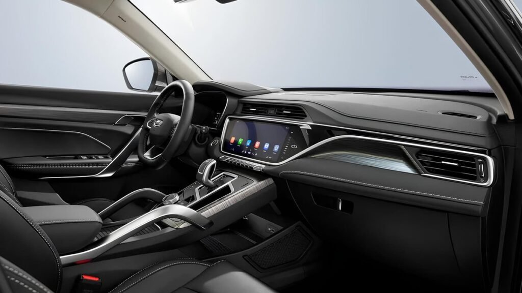 Belgee X70 подешевел в РФ на 480 тысяч рублей