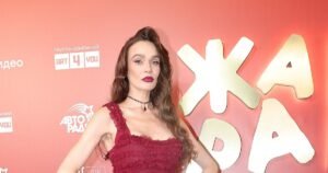 Брат Алены Водонаевой покоряет сеть своей внешностью