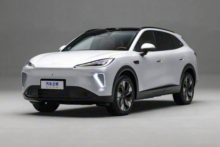 Chery представила электрогибридные Fulwin T9L и A9