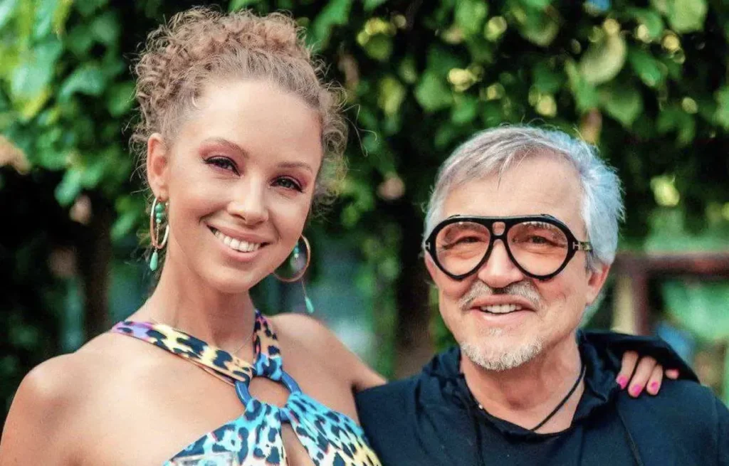 Дмитрий Дибров уехал из России после скандала с обнаженкой