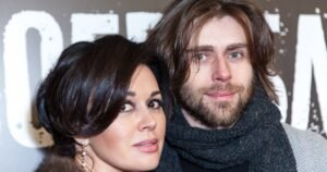 Дочь Анастасии Заворотнюк Мила готовится выступать с отцом