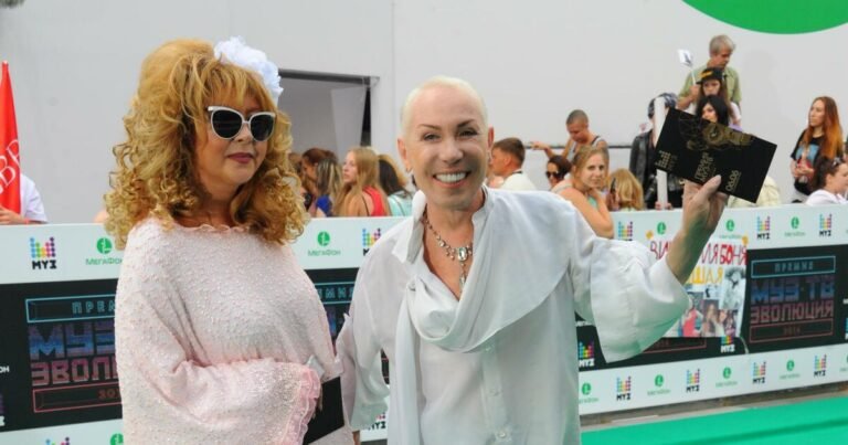 Двойник Пугачевой Александр Песков влез в миллионные долги