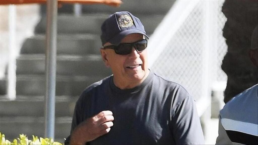 Эмма Хемминг о уходе за больным Брюсом Уиллисом: поддержка дочерей в приоритете