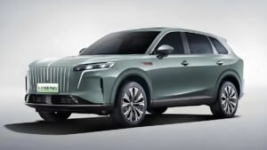 Гибридный Hongqi HS6 проехал 2327 км без дозаправки